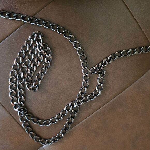 🐢 Falor Black Woven Crossbody Bag with Chain Strap - Picture 6 of 15